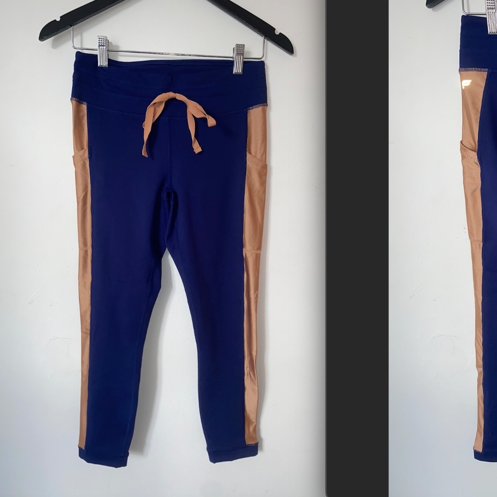 Fabletics Crop Legging Size Small
